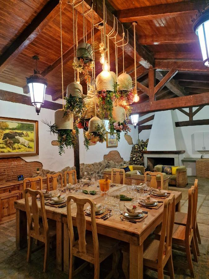 Casa Rural El Canto Del Agua Malpartida De Plasencia Exterior photo